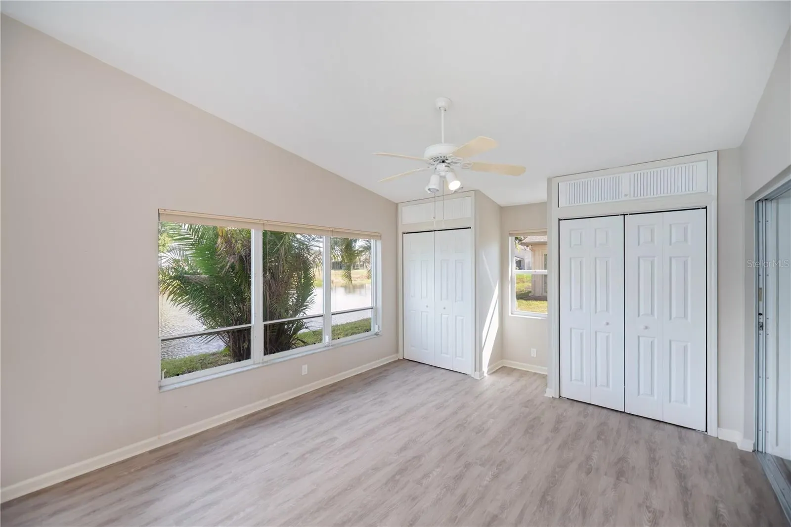 425 CYPRESS FOREST DR