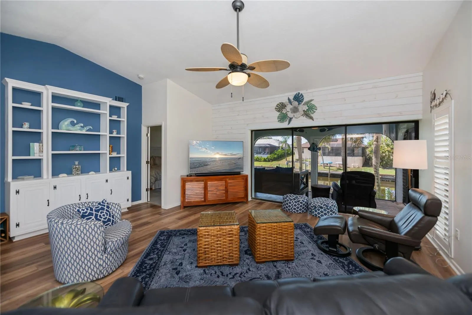 365 ENGLEWOOD ISLES PKWY #3, #3