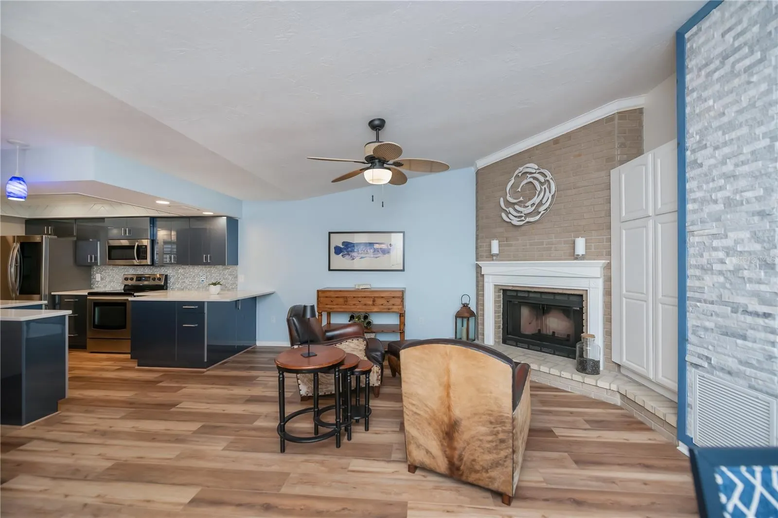 365 ENGLEWOOD ISLES PKWY #3, #3