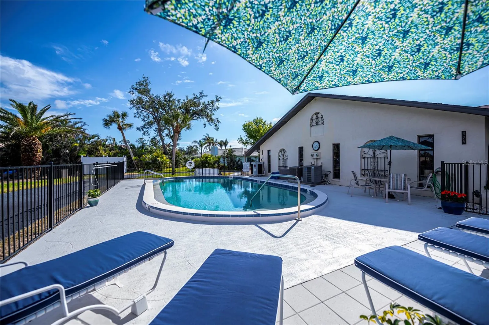 365 ENGLEWOOD ISLES PKWY #3, #3