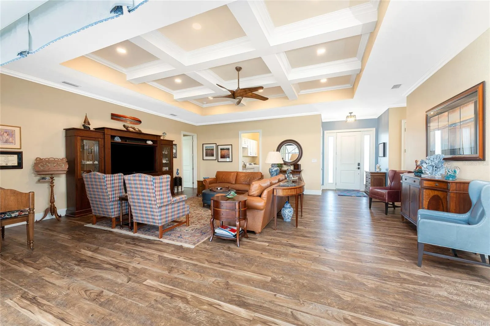 9240 PINE COVE DR