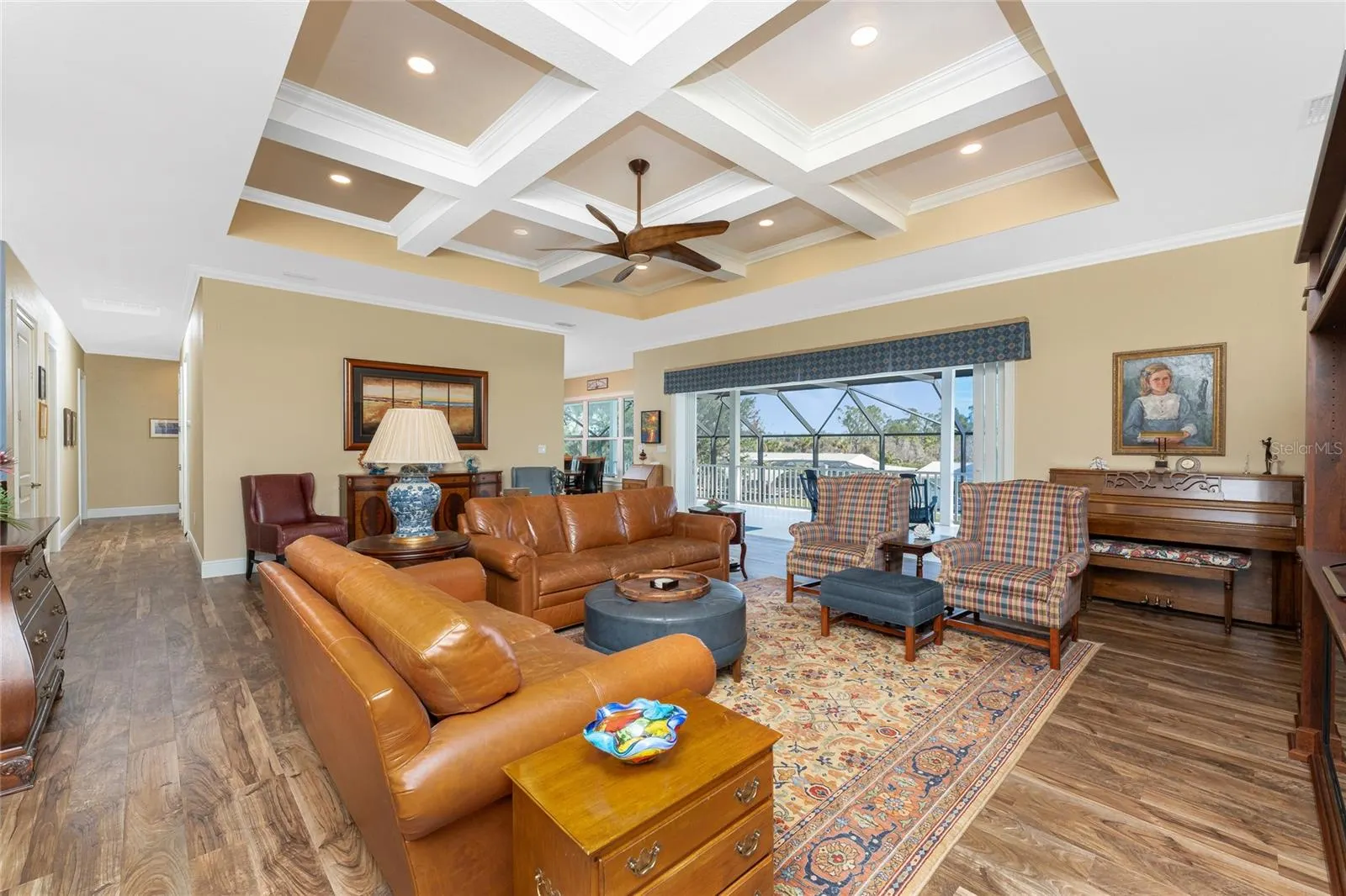 9240 PINE COVE DR