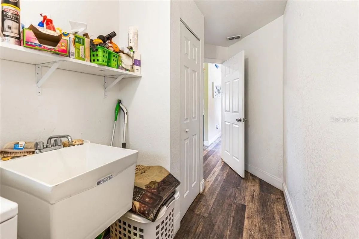 11130 MAGDALENA AVE