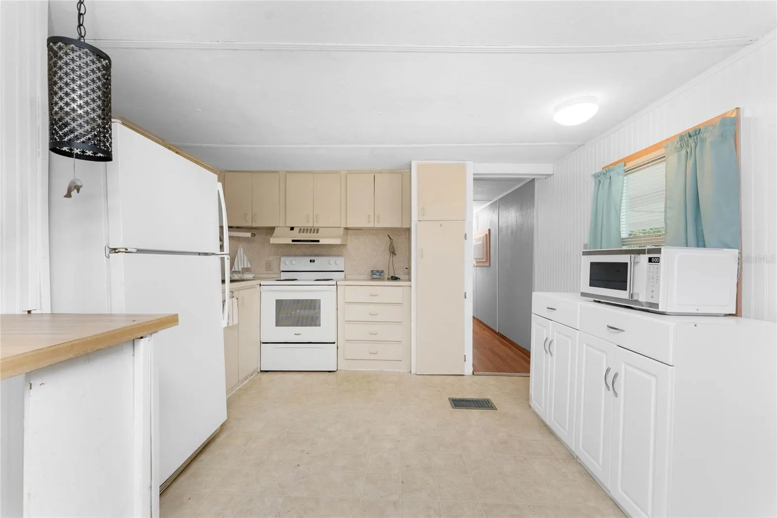 315 CALLE LIANA