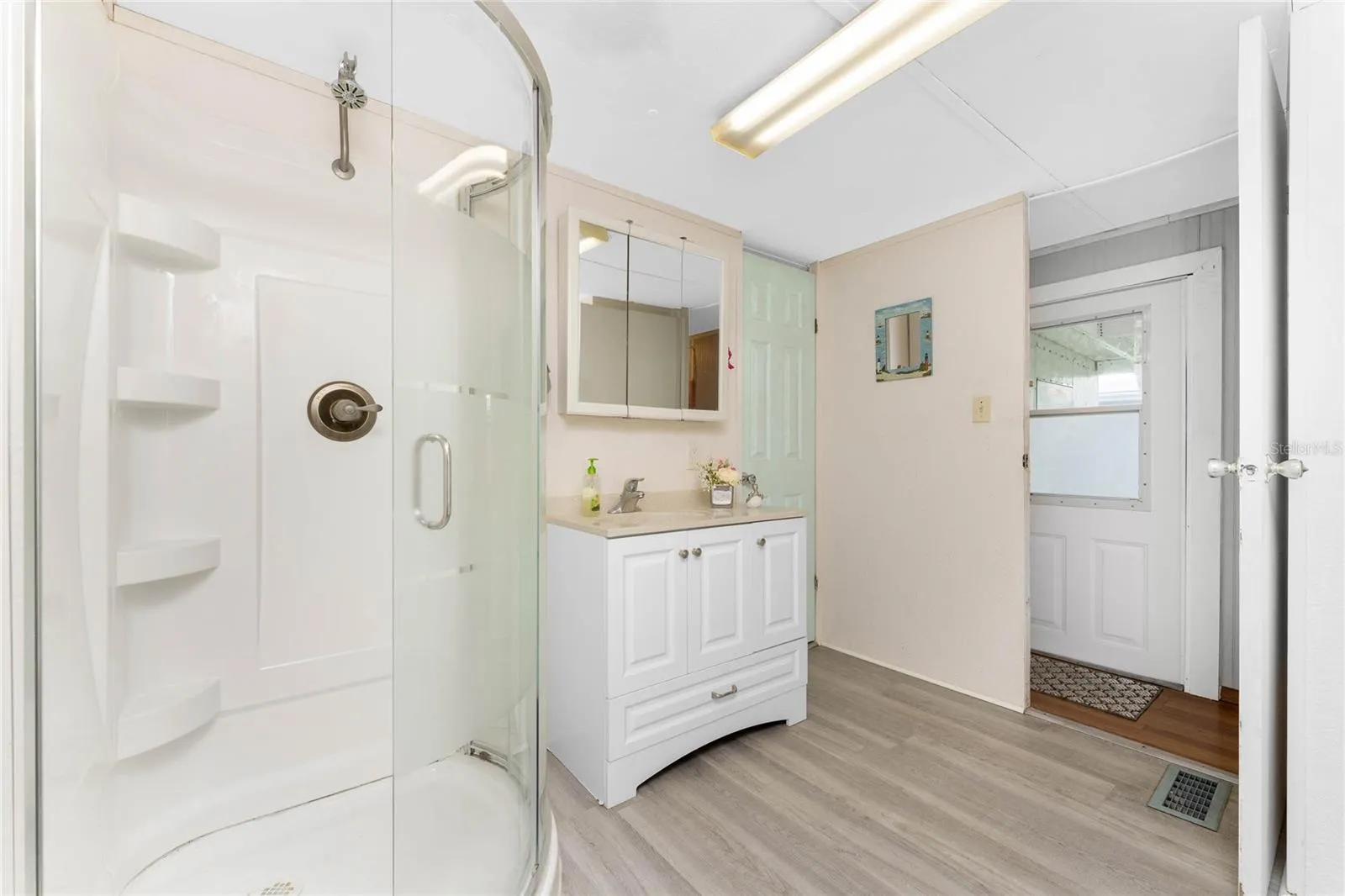 315 CALLE LIANA