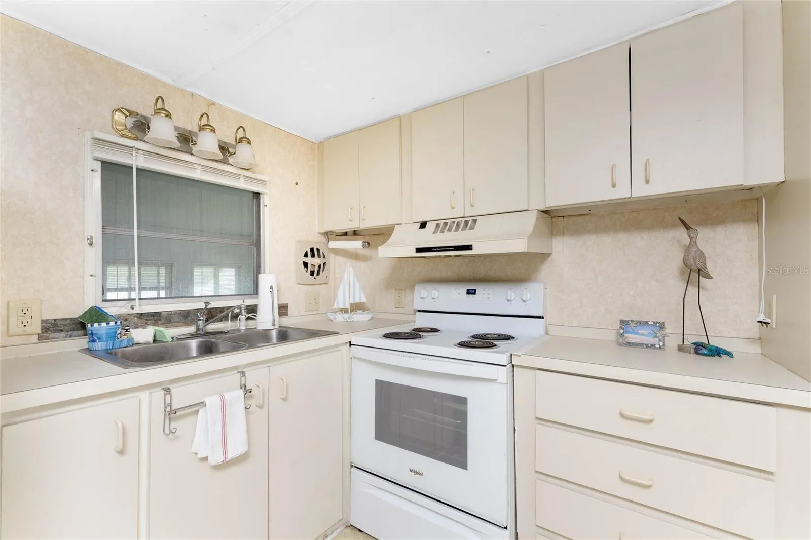 315 CALLE LIANA