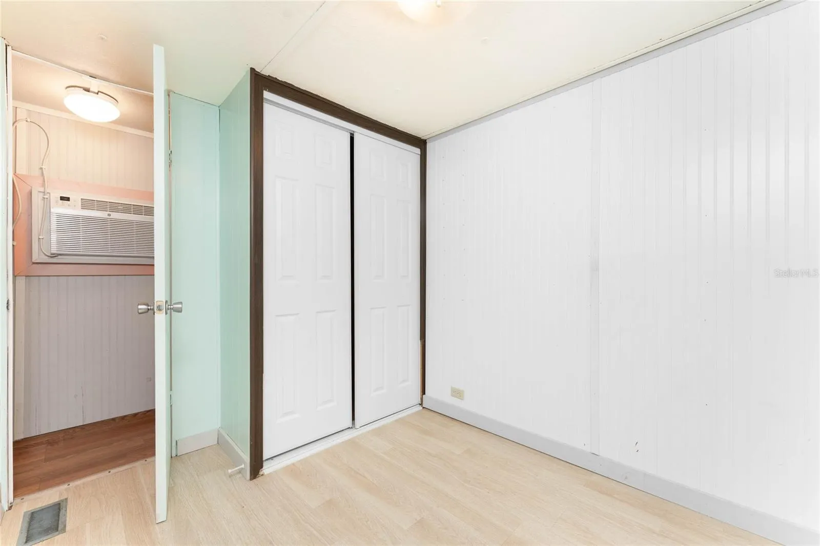 315 CALLE LIANA