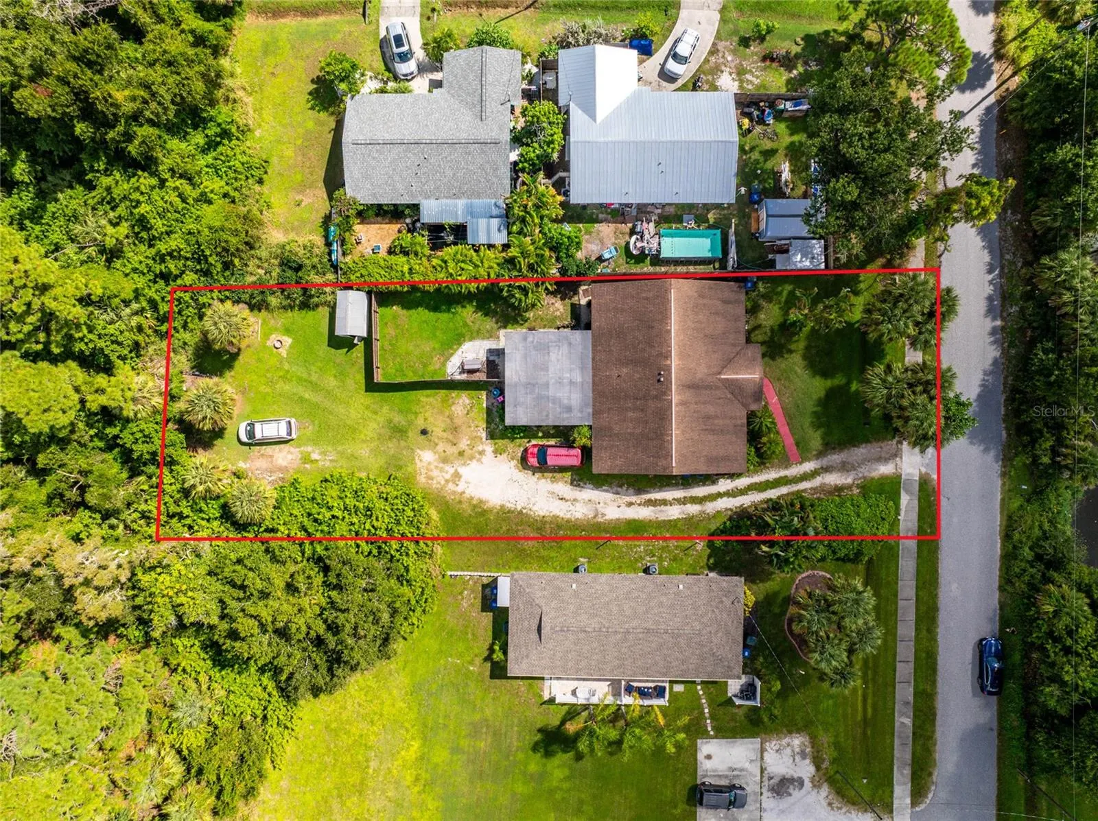 120 W PERRY LN