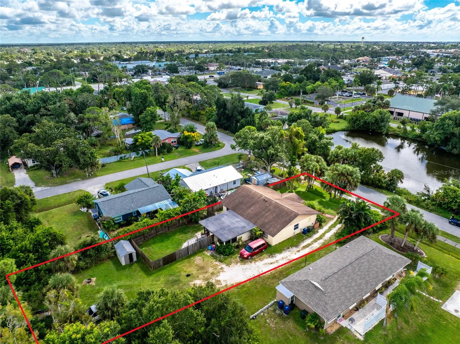 120 W PERRY LN