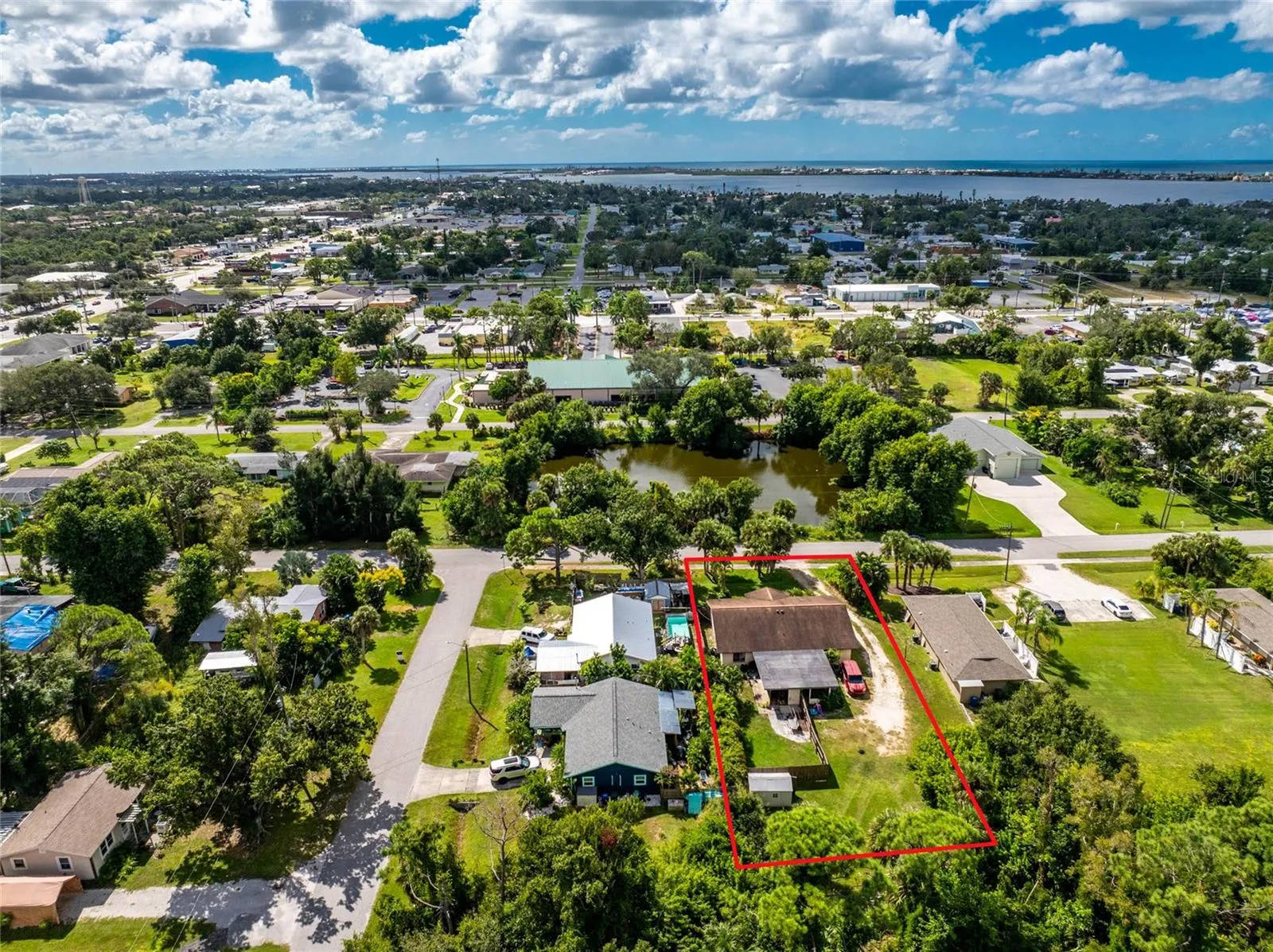 120 W PERRY LN