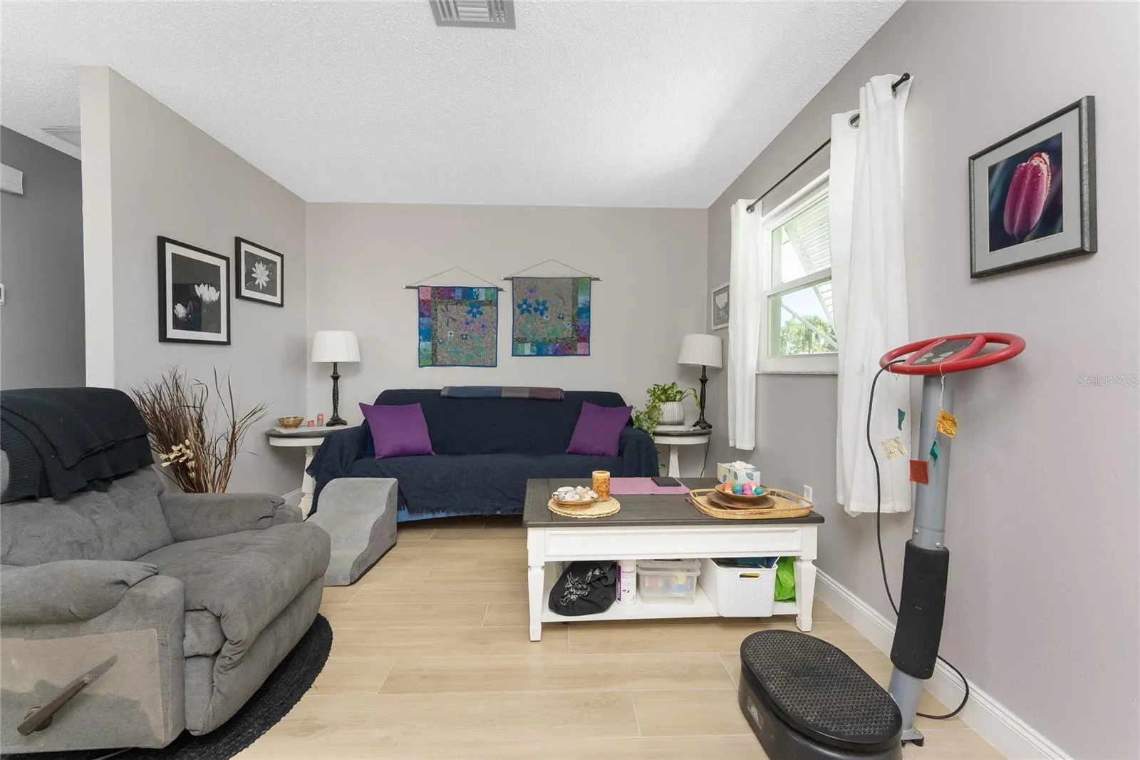 786 CARLA DR