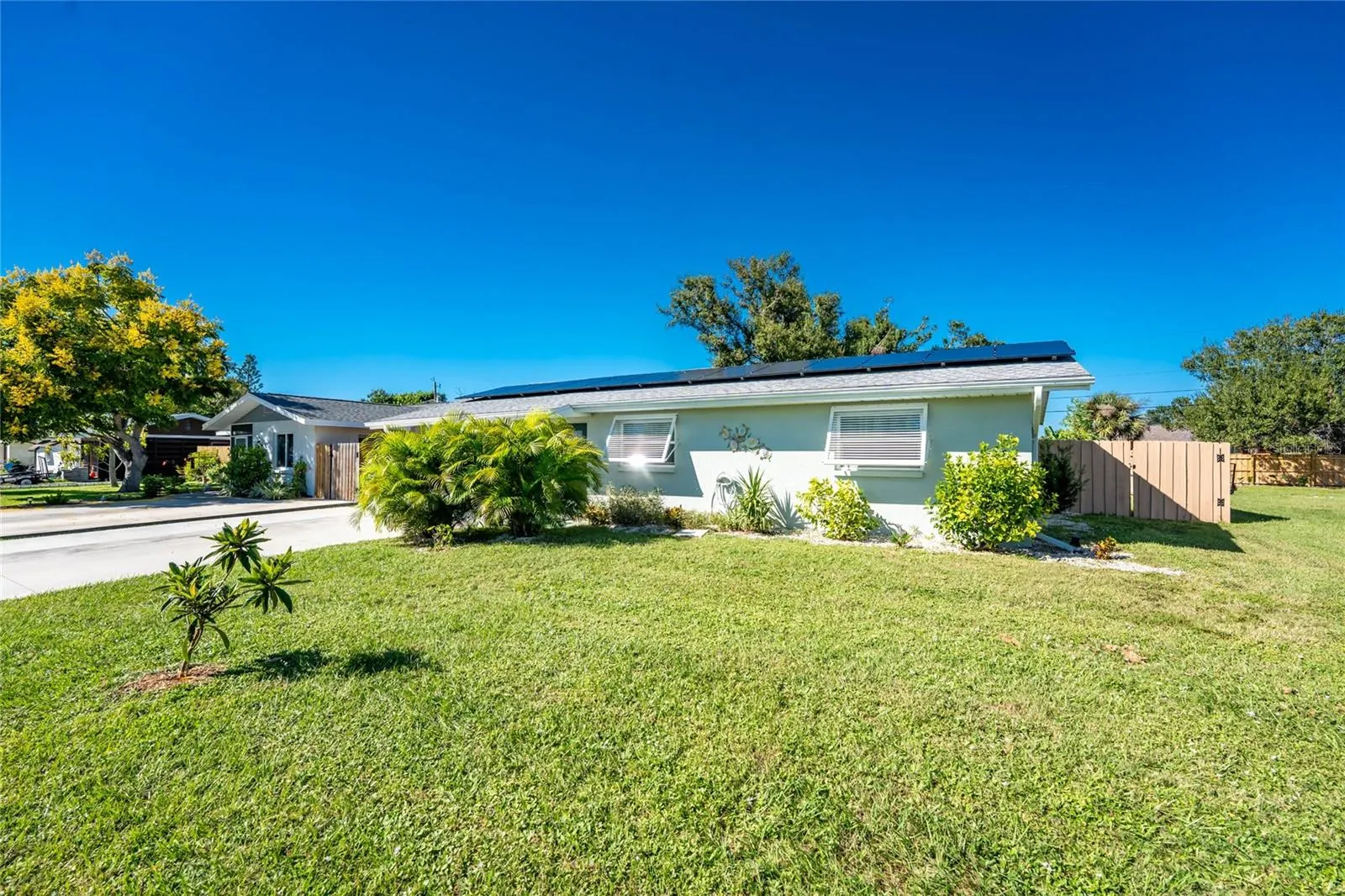786 CARLA DR