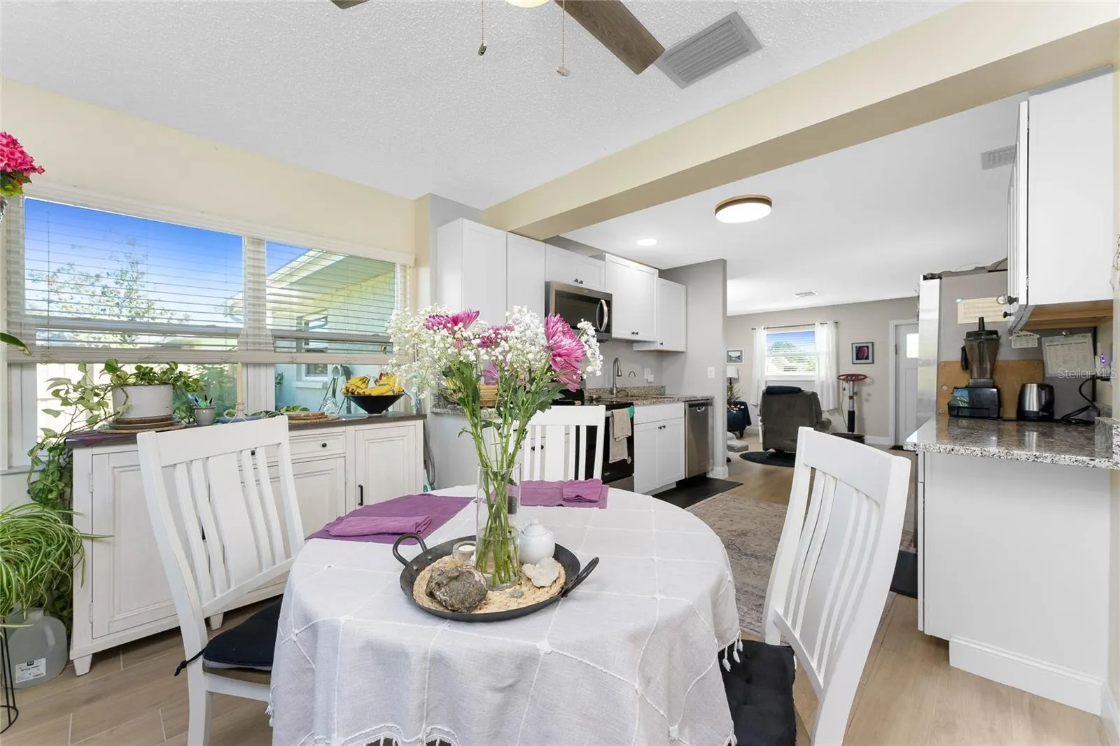 786 CARLA DR
