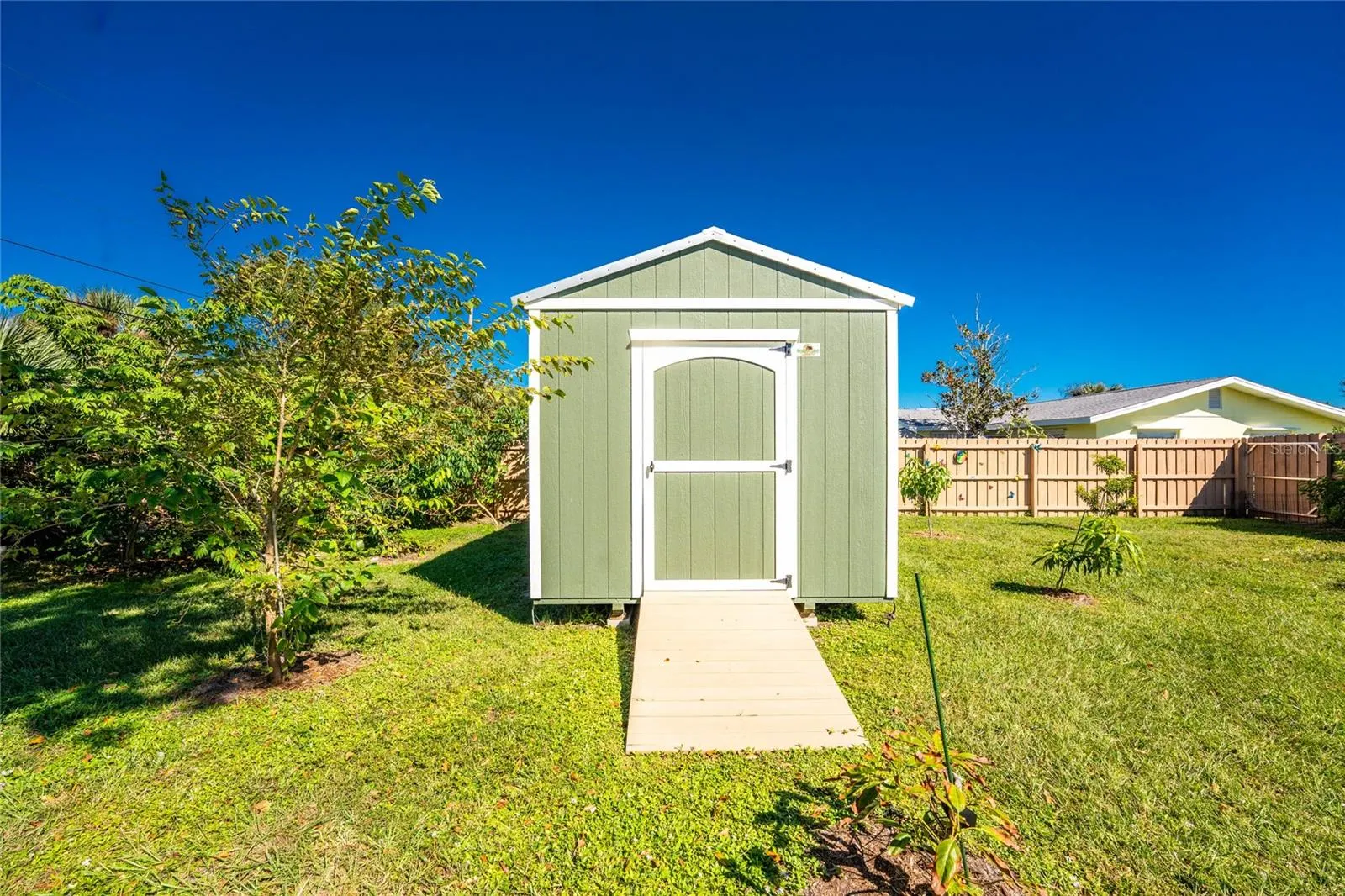 786 CARLA DR