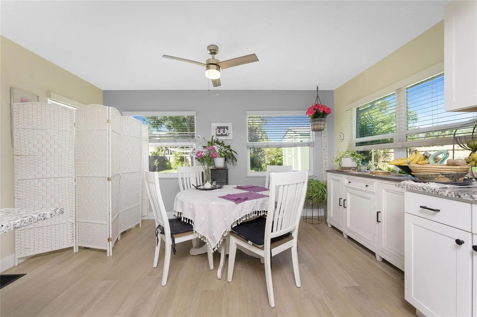 786 CARLA DR