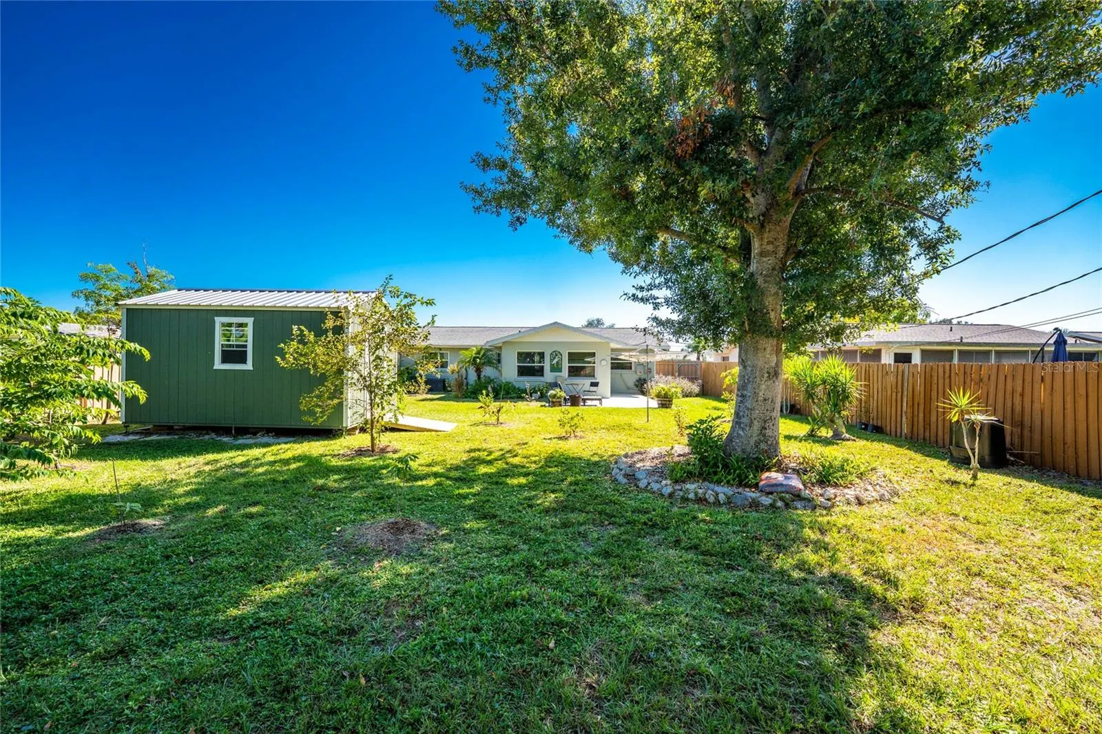 786 CARLA DR