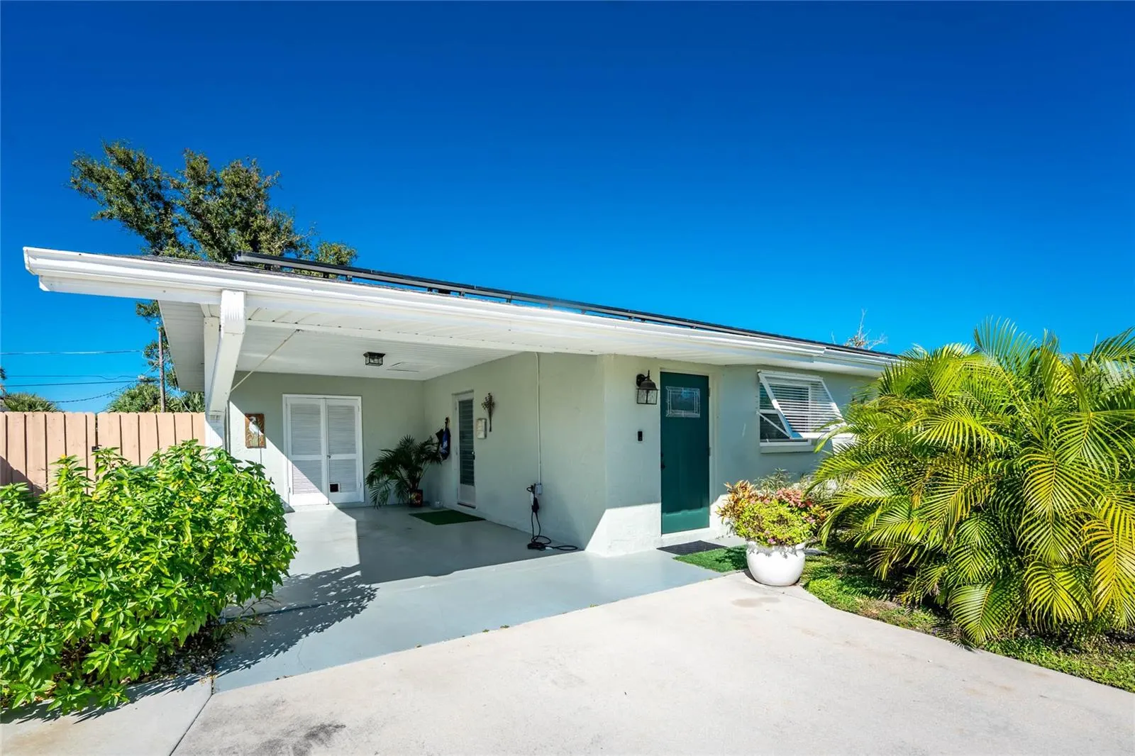 786 CARLA DR