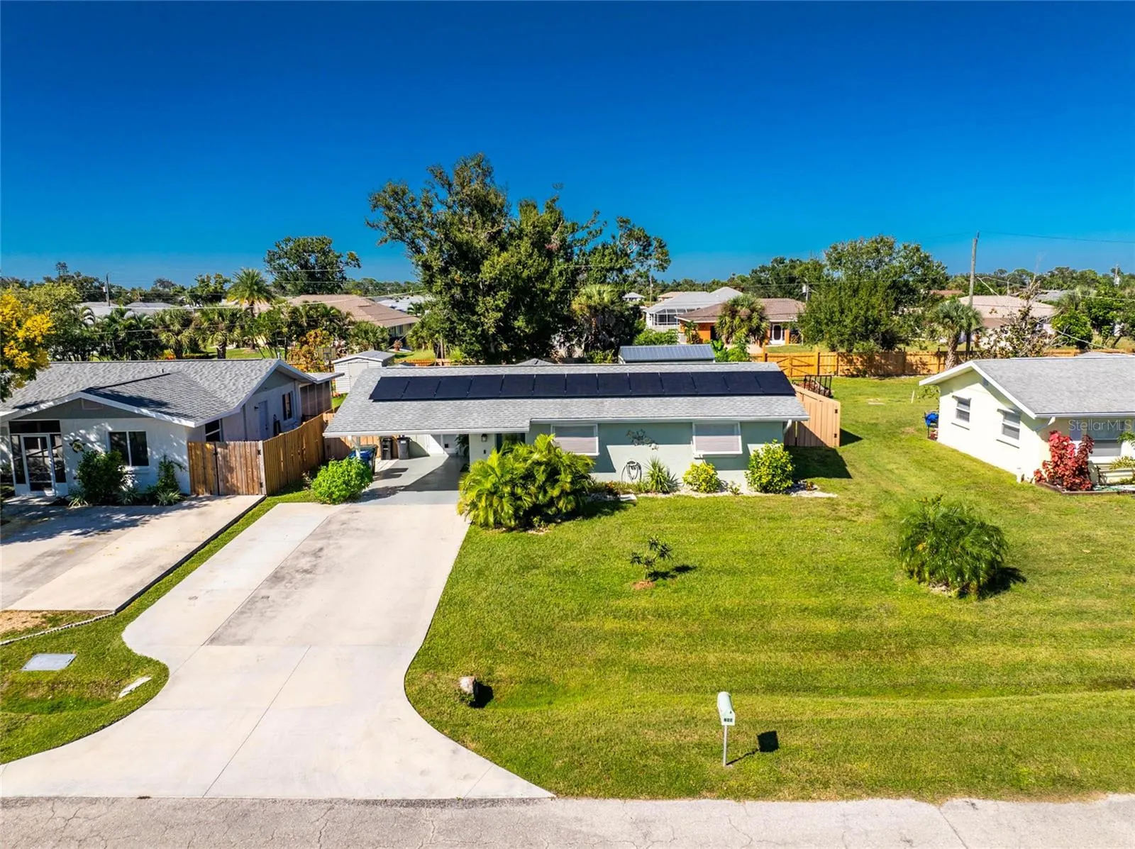 786 CARLA DR