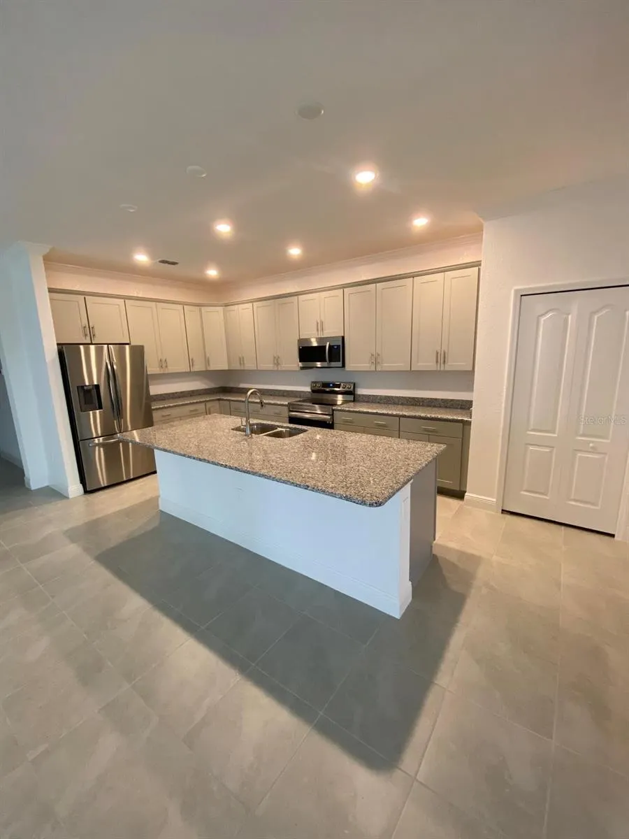 16861 CANOPY GARDEN DR