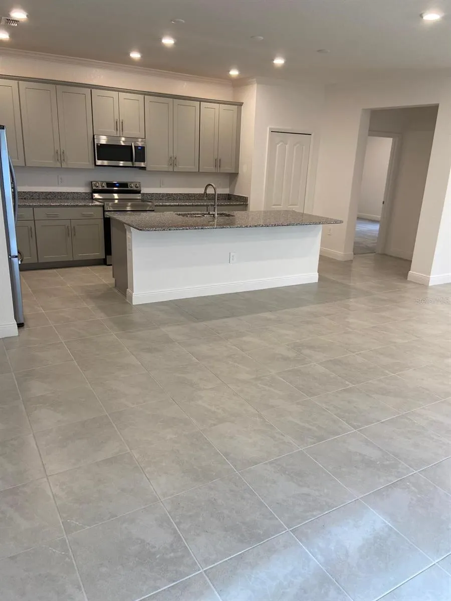 16861 CANOPY GARDEN DR