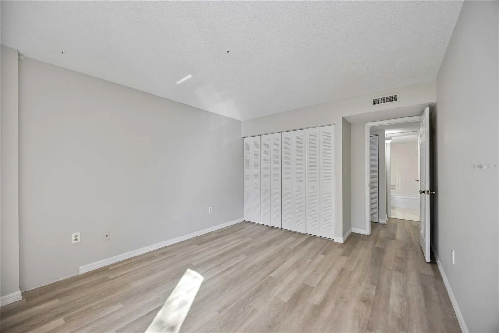 25188 MARION AVE #C206, #C206