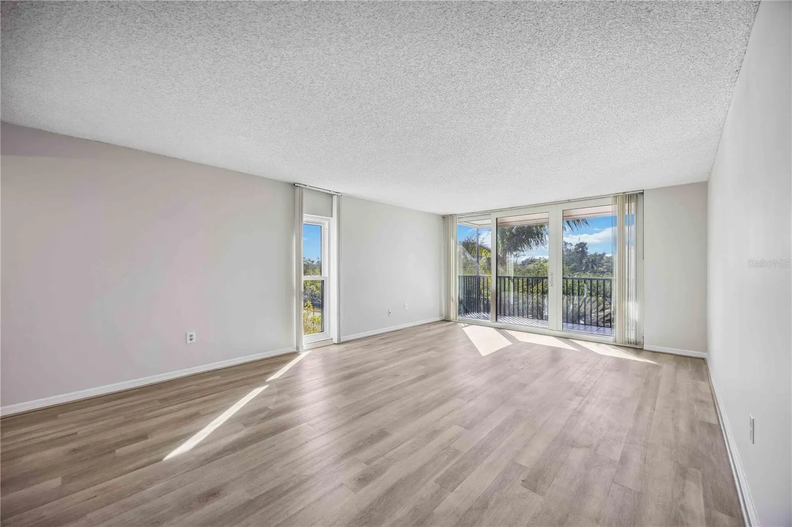 25188 MARION AVE #C206, #C206
