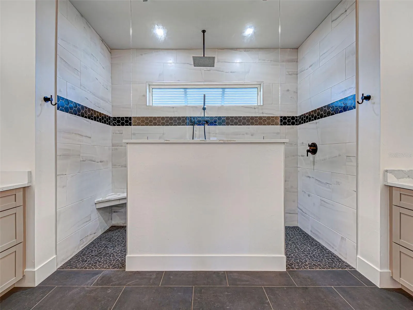 8250 ARLEWOOD CIR