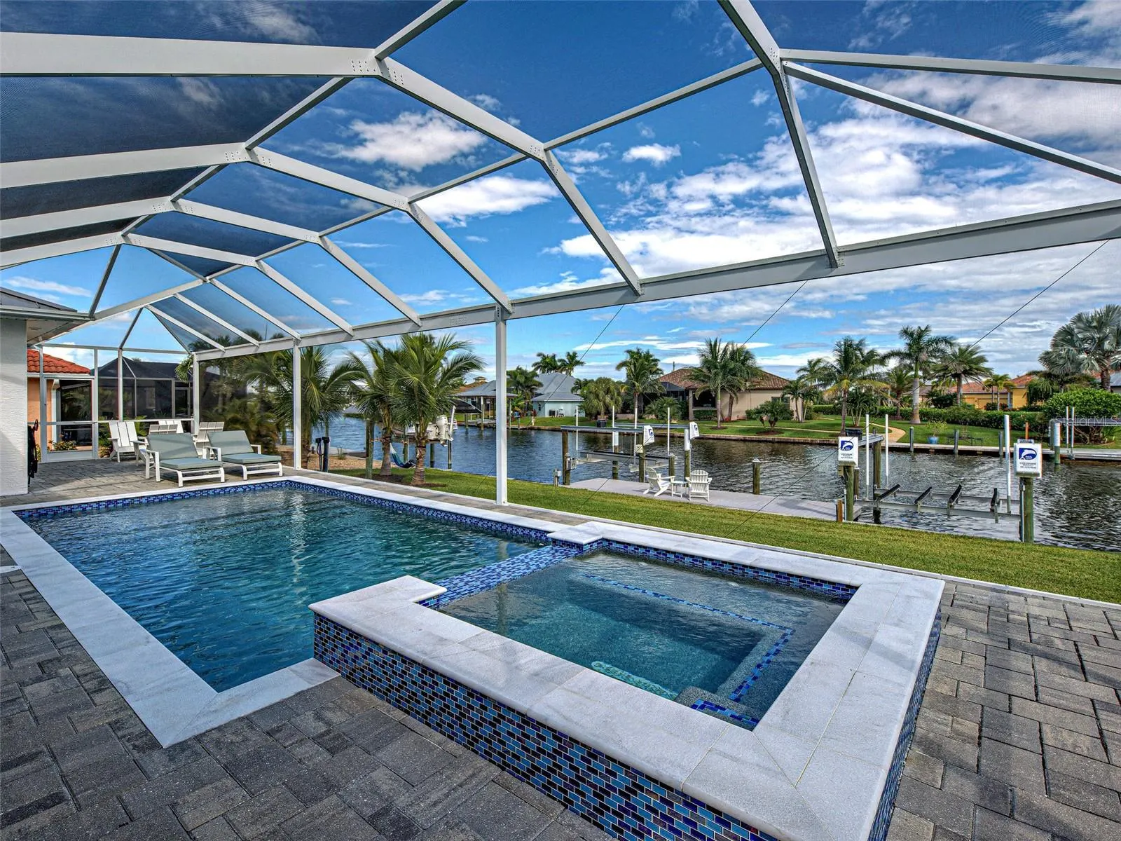 8250 ARLEWOOD CIR