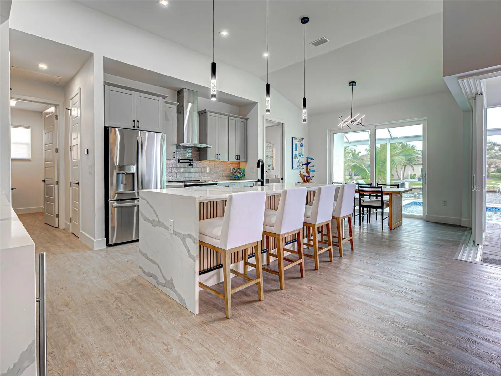 8250 ARLEWOOD CIR
