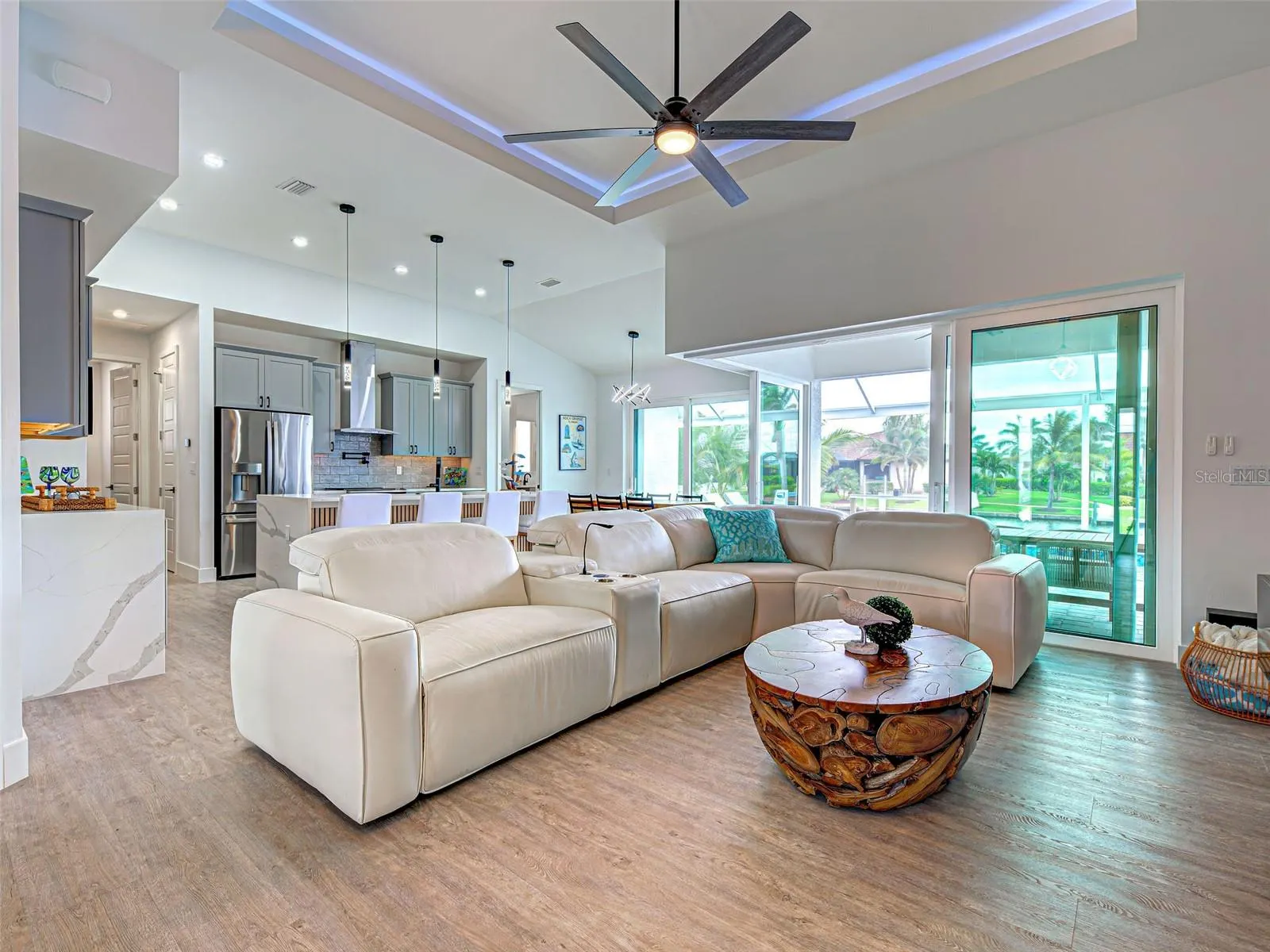 8250 ARLEWOOD CIR