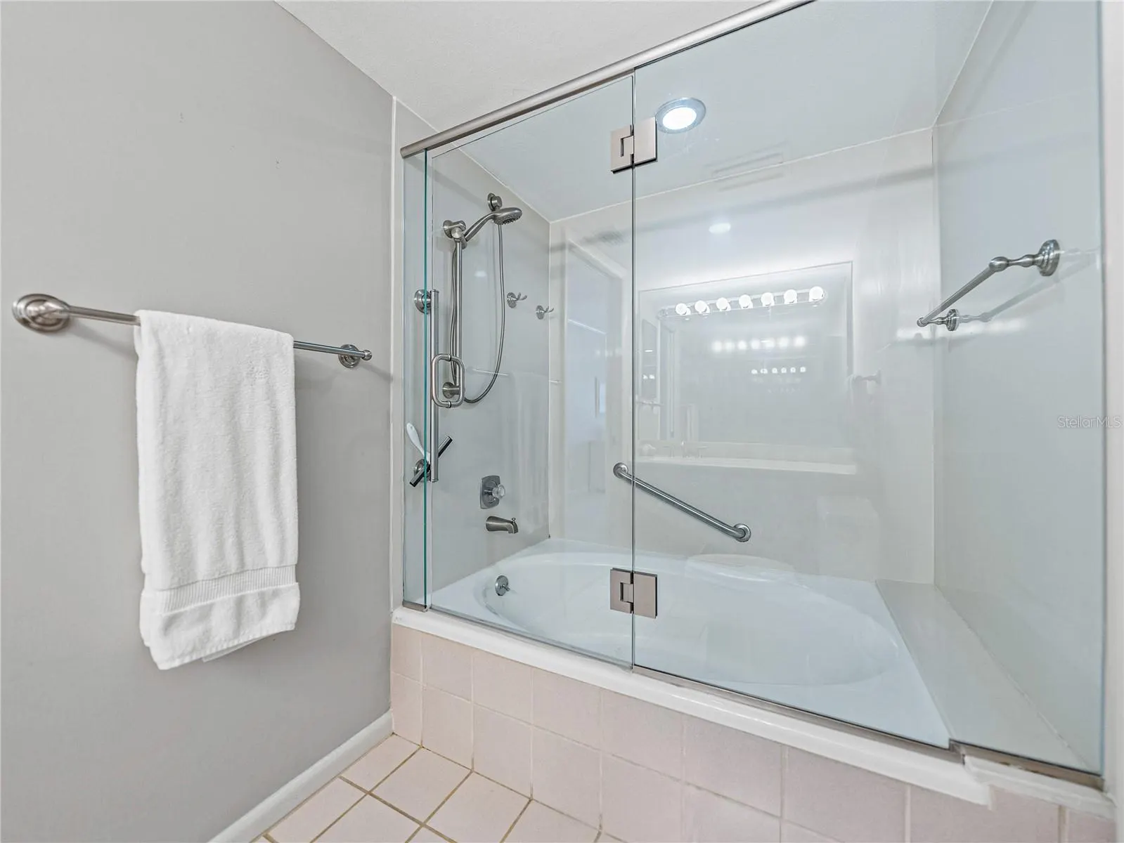 5700 GULF SHORES DR #B-137, #B-137