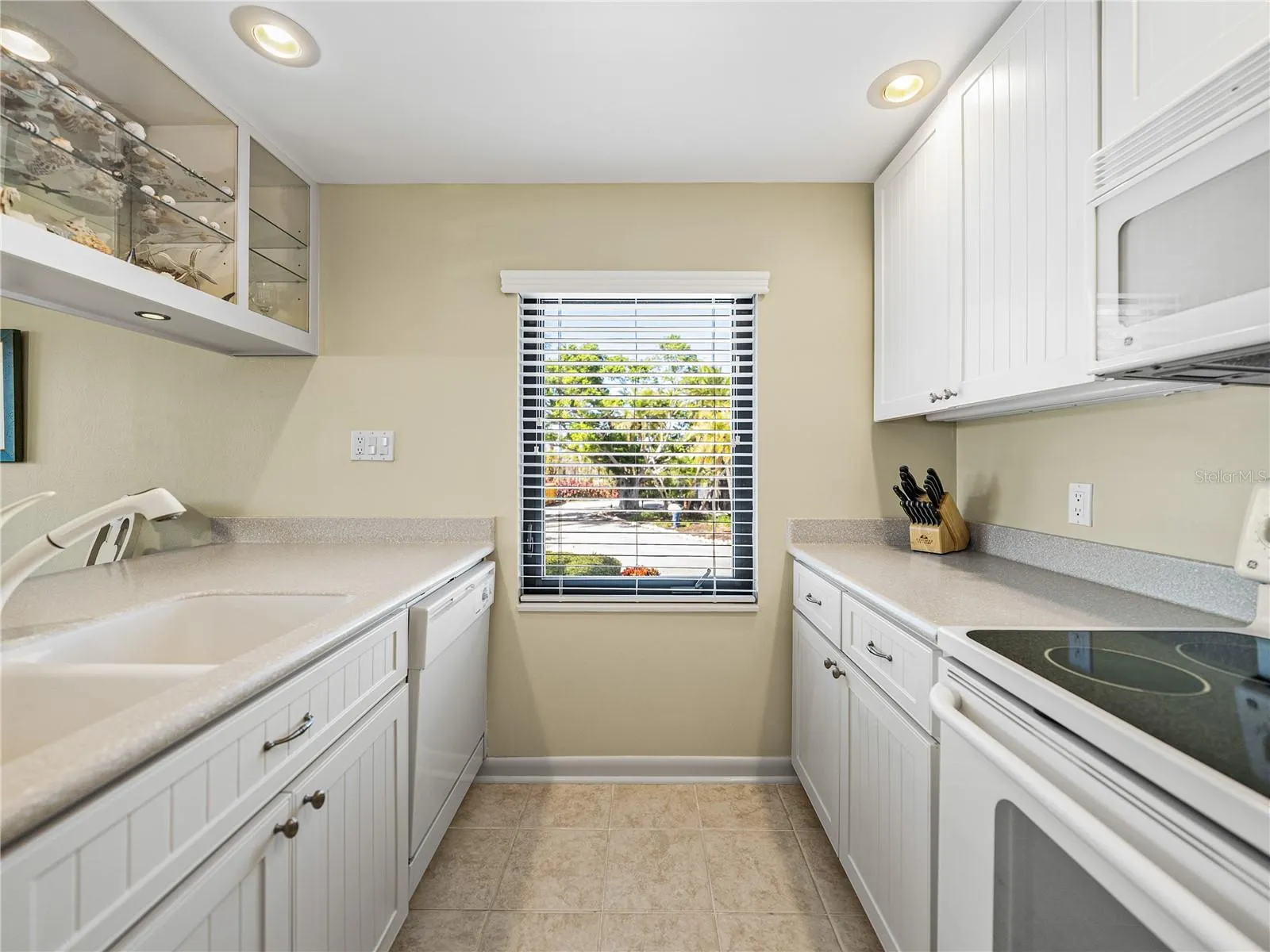5700 GULF SHORES DR #B-137, #B-137