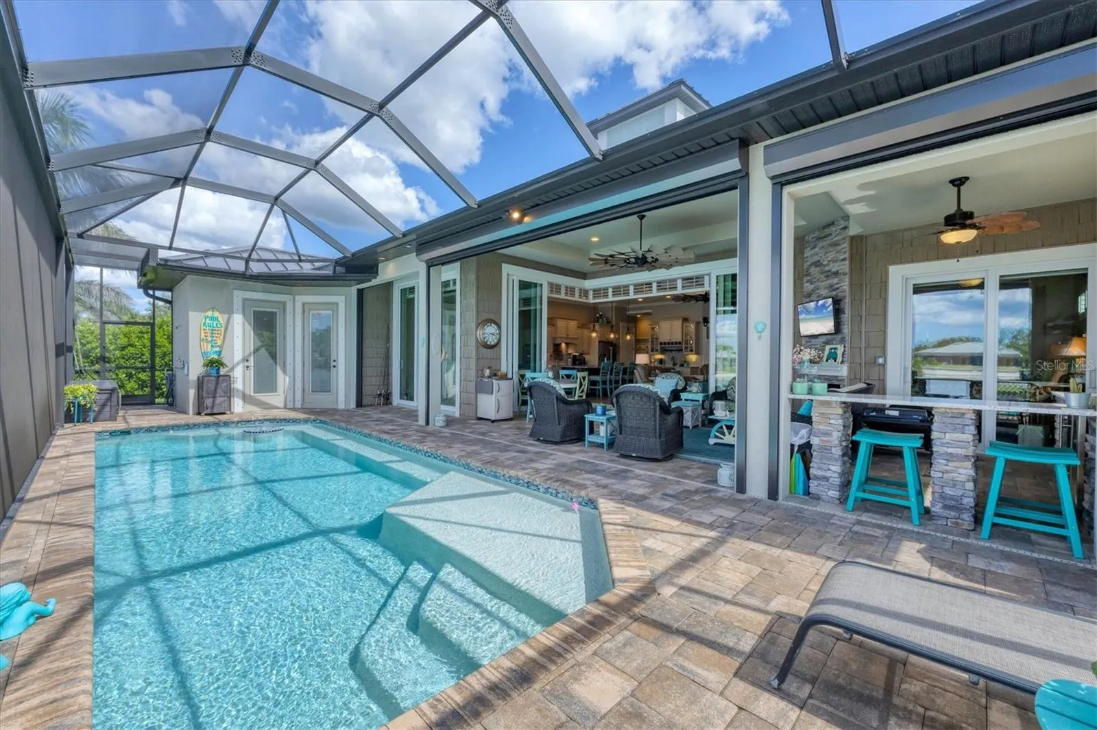 9241 SANTA LUCIA DR