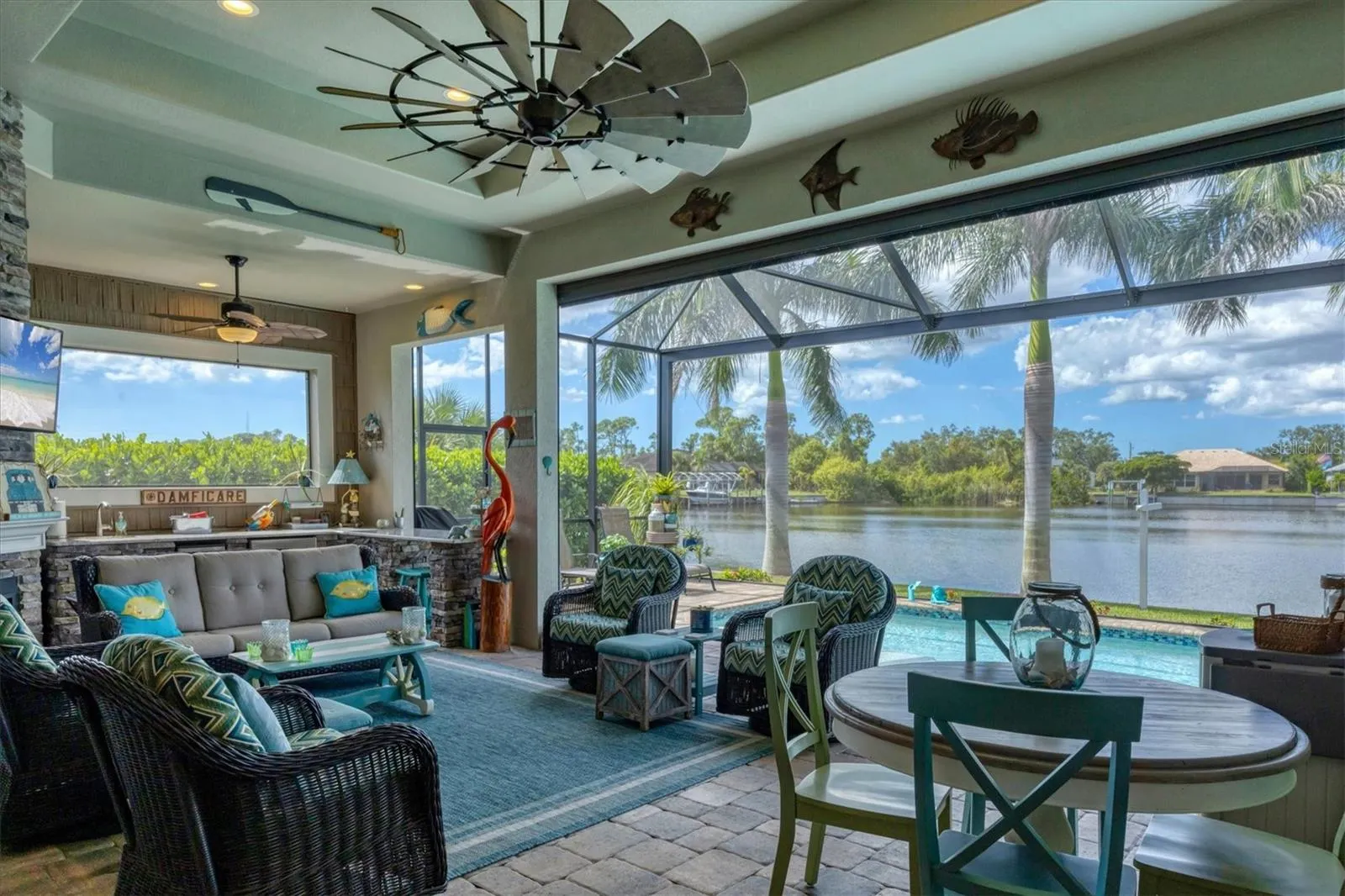 9241 SANTA LUCIA DR