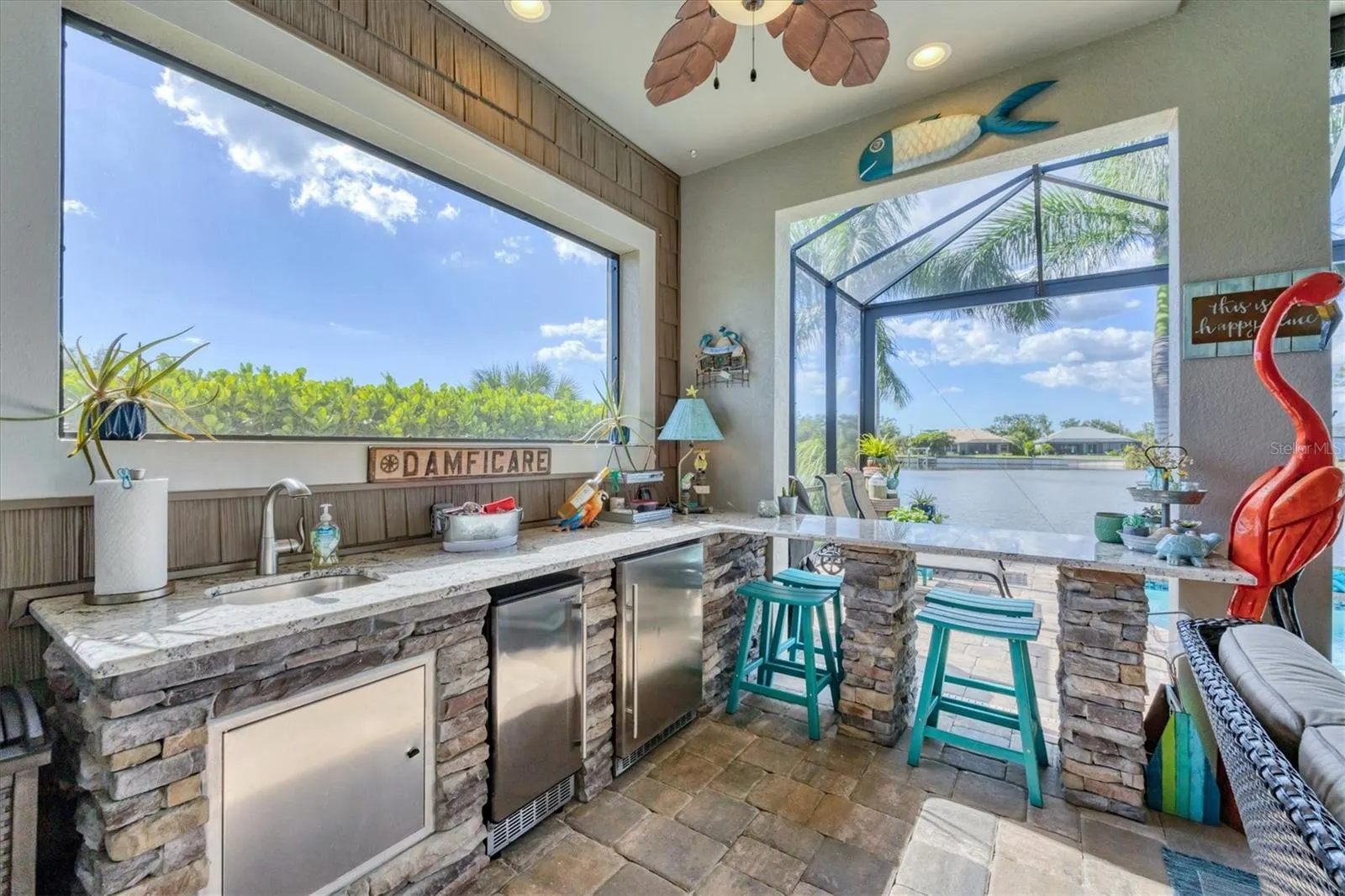 9241 SANTA LUCIA DR