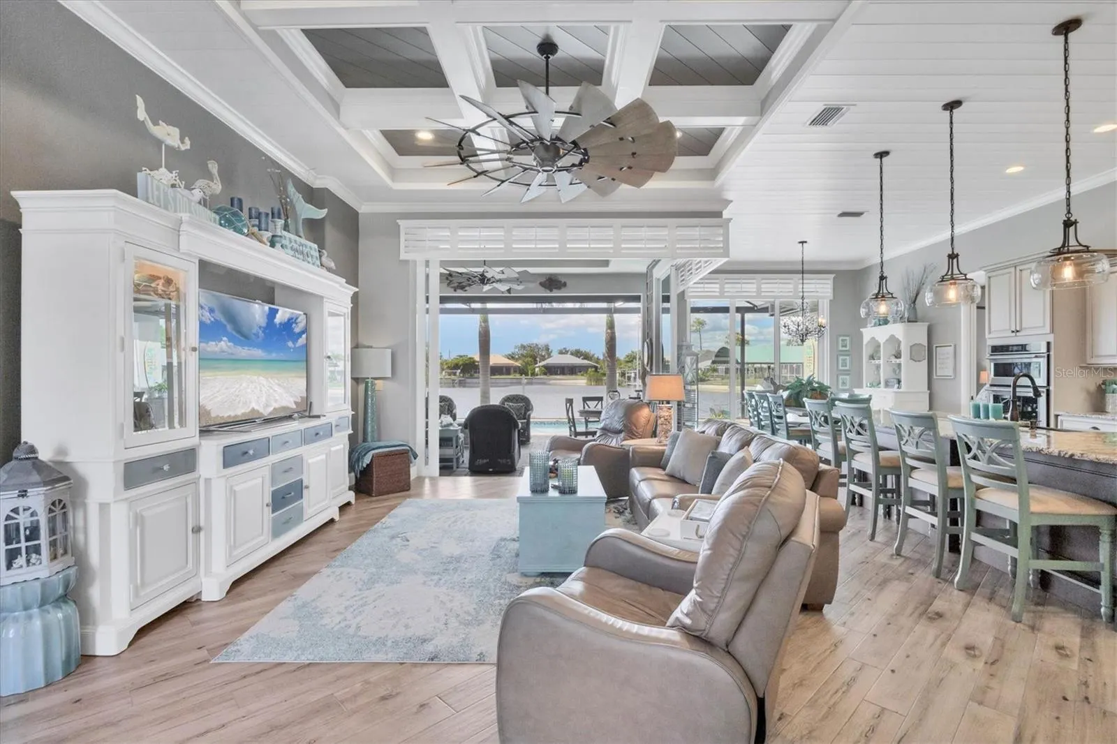 9241 SANTA LUCIA DR