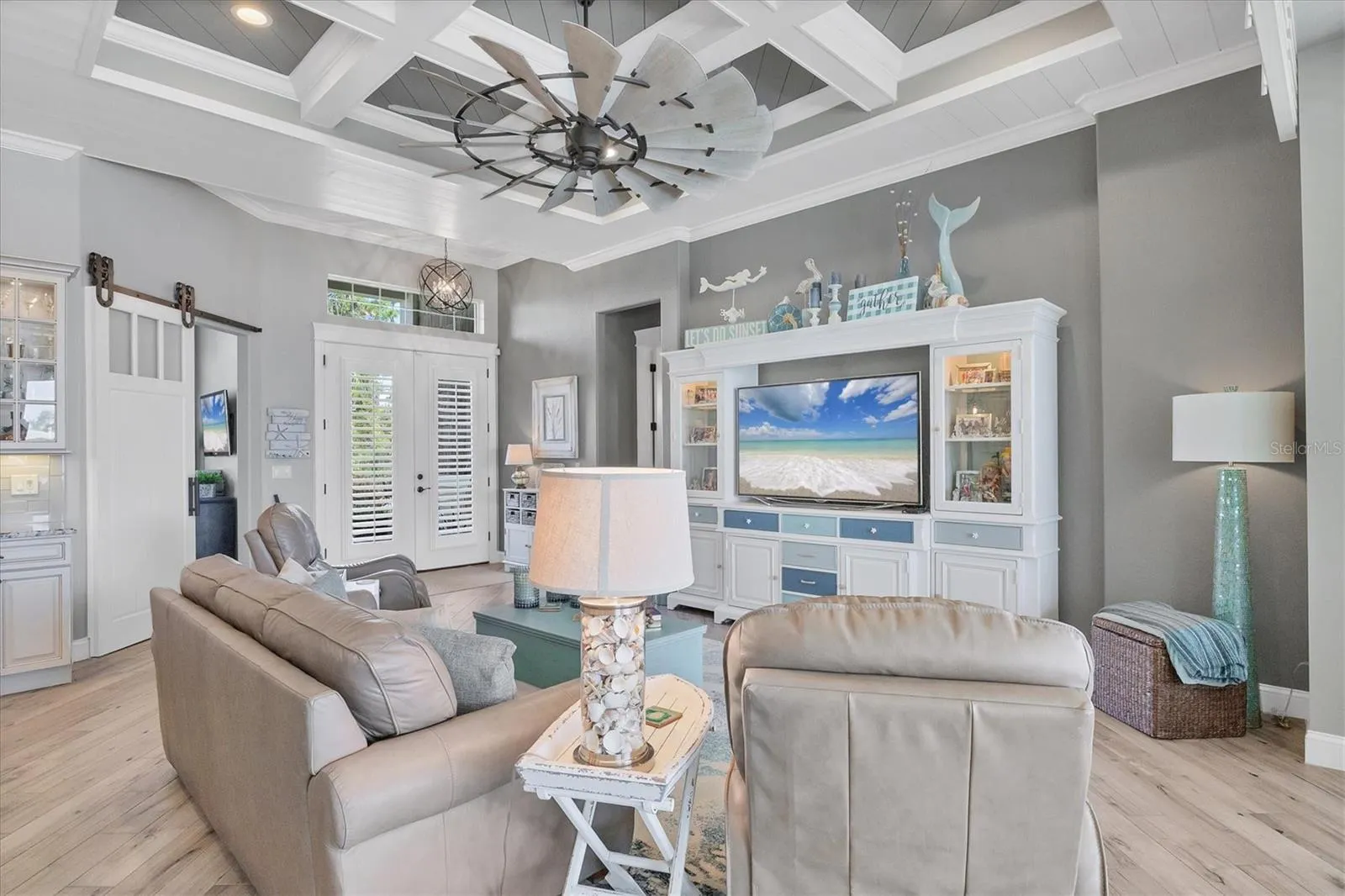 9241 SANTA LUCIA DR