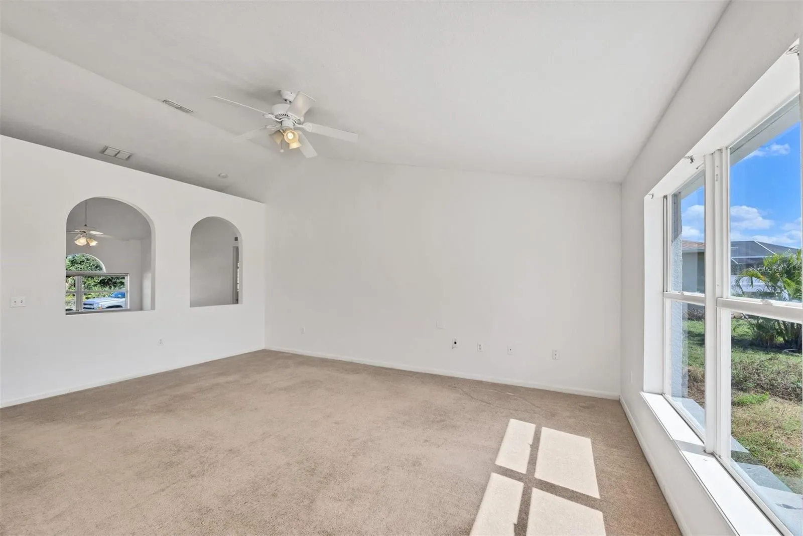 14119 CHAMBERSBURG AVE
