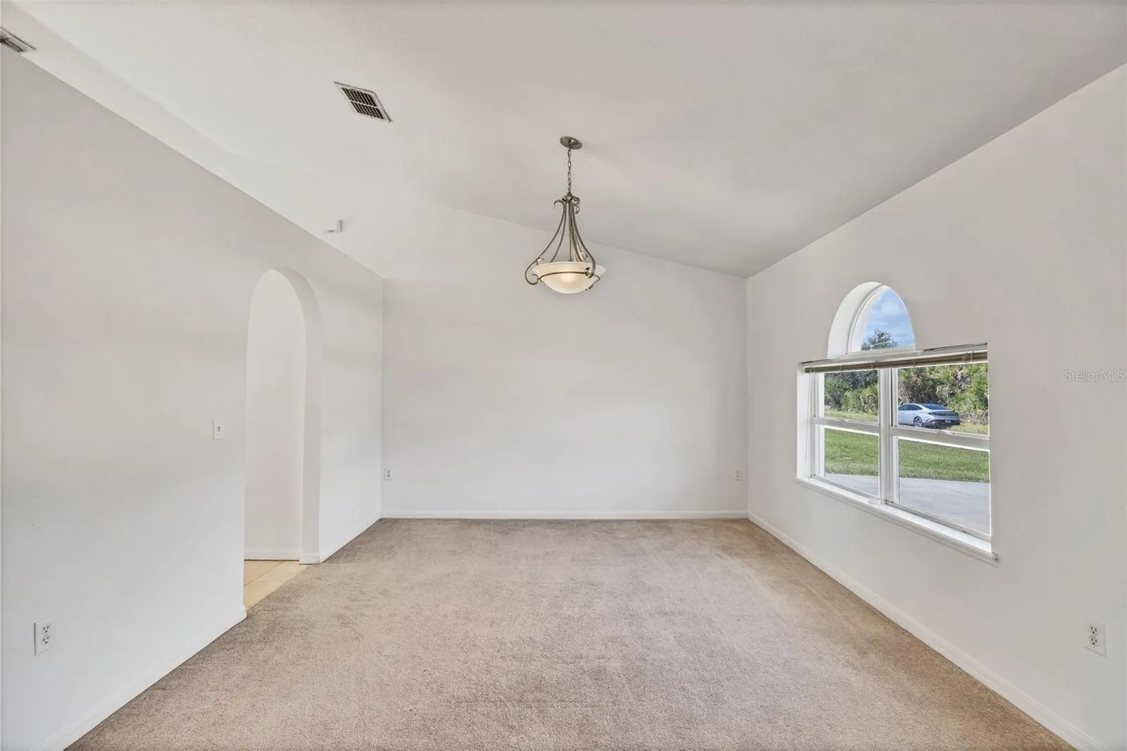 14119 CHAMBERSBURG AVE