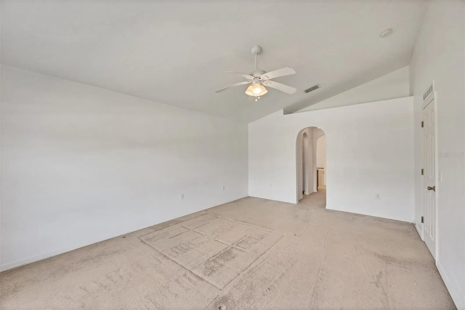14119 CHAMBERSBURG AVE