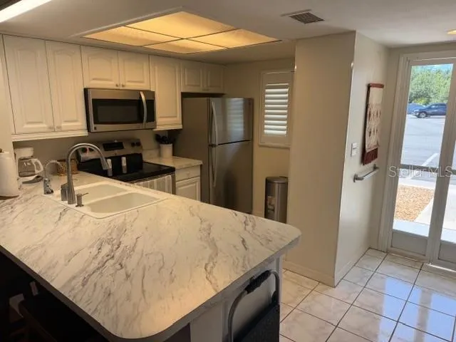 12538 SW KINGSWAY CIR #403 #403