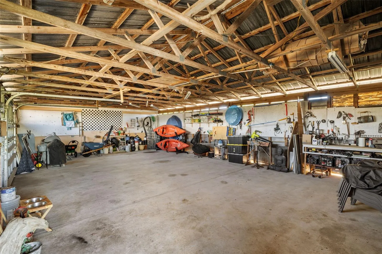 2222 SE MCCLELLAND DRIVE