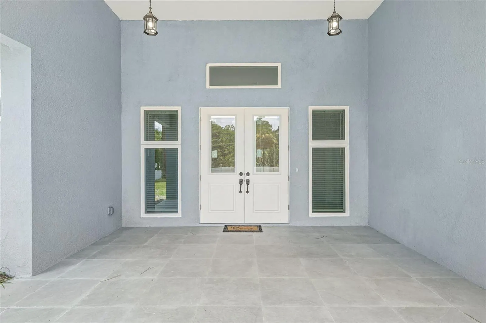 1853 DELLA DR