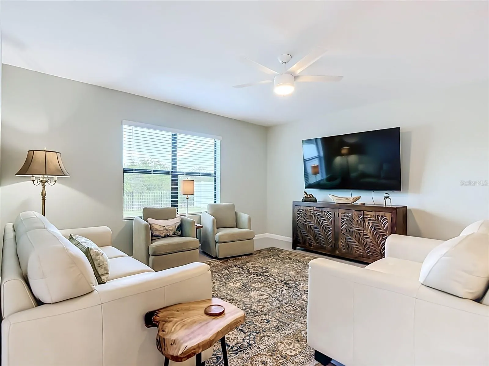 1211 CALOOSA COVE DR
