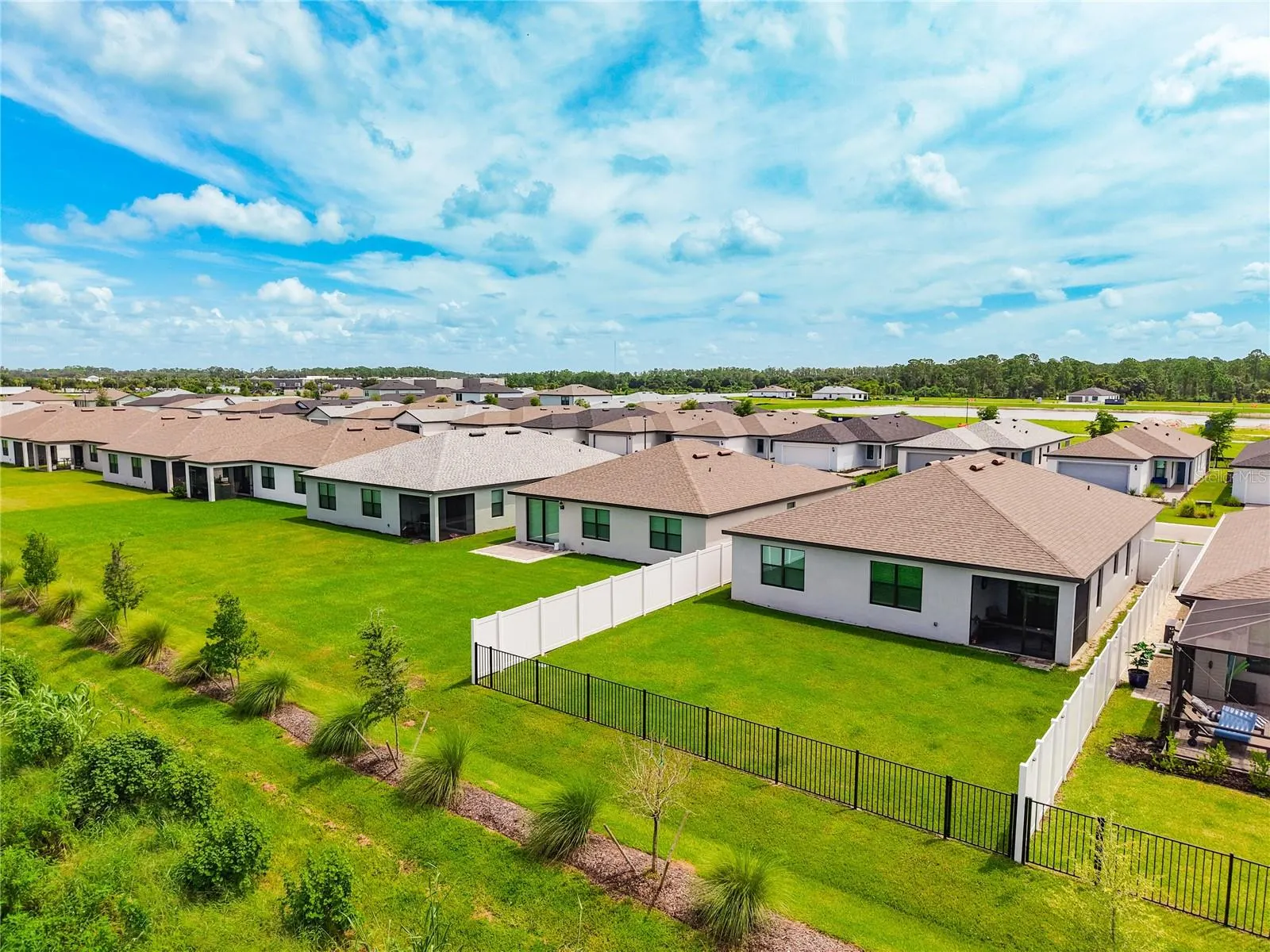 1211 CALOOSA COVE DR