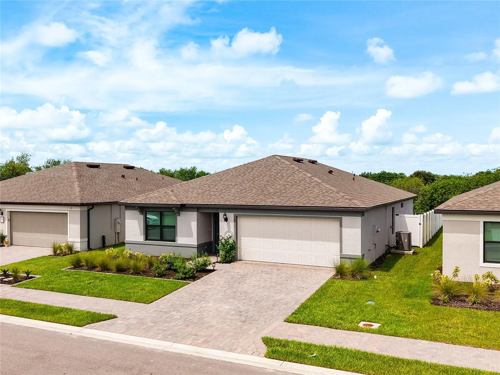 1211 CALOOSA COVE DR