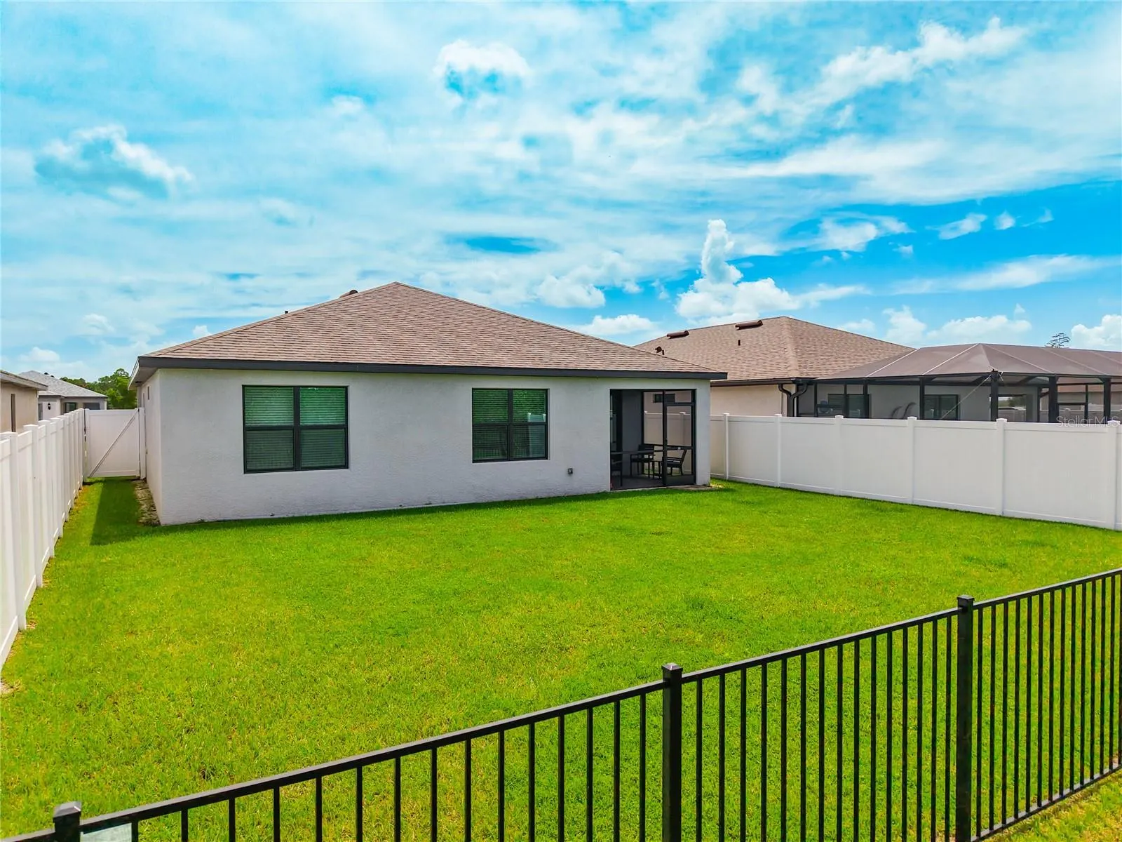 1211 CALOOSA COVE DR