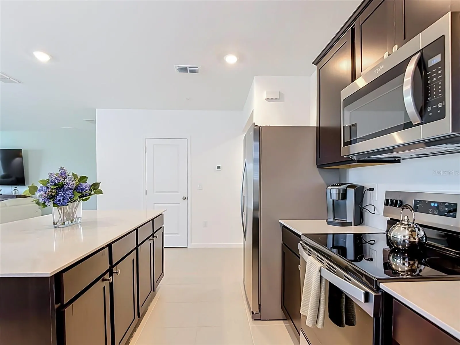 1211 CALOOSA COVE DR