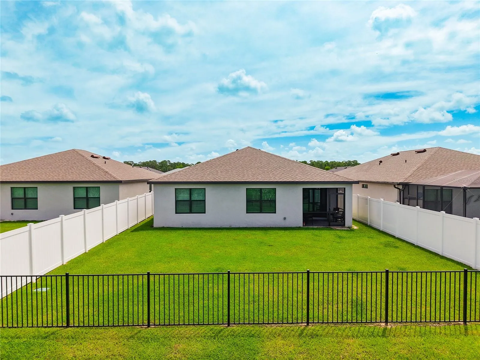 1211 CALOOSA COVE DR