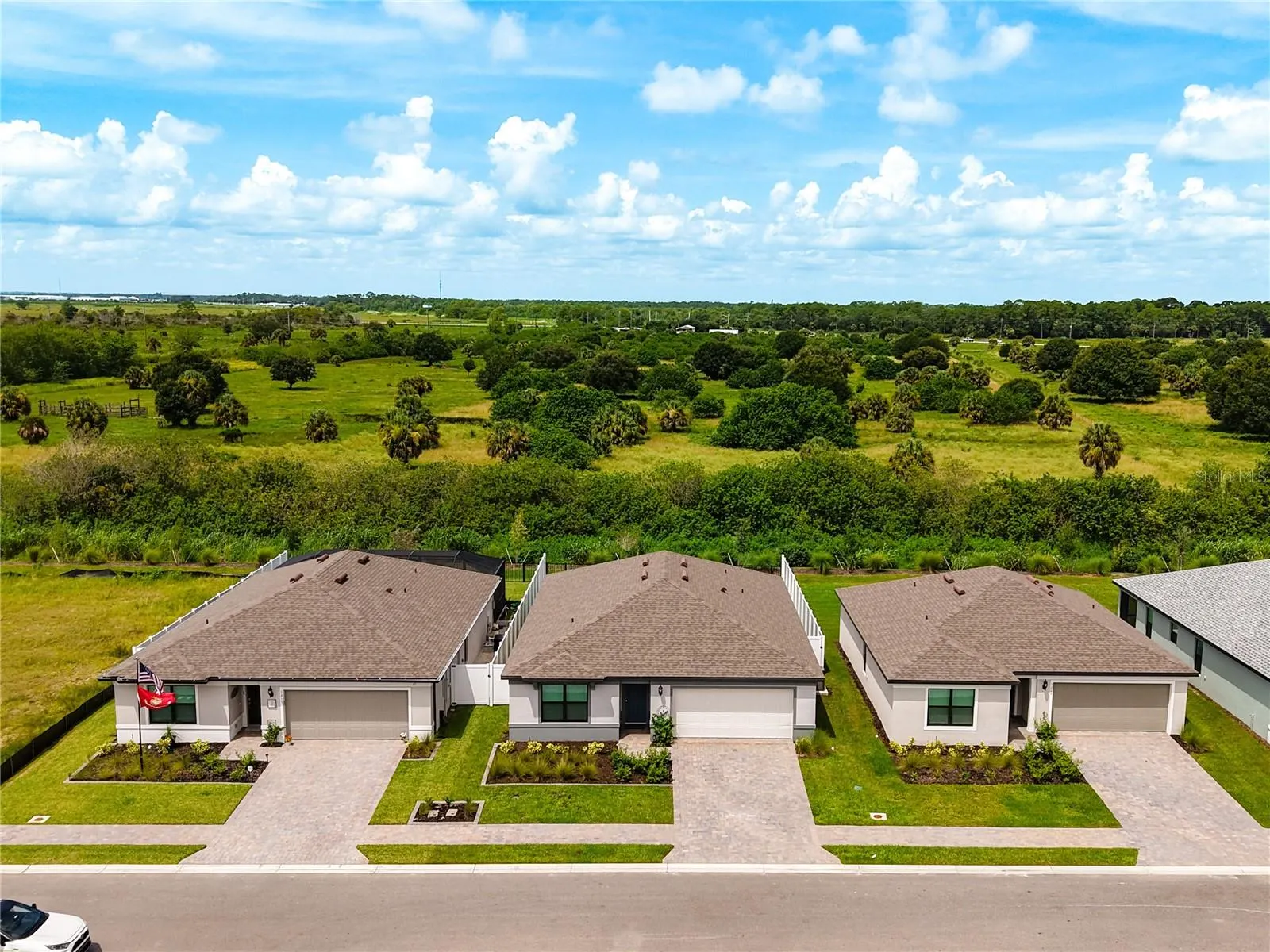 1211 CALOOSA COVE DR